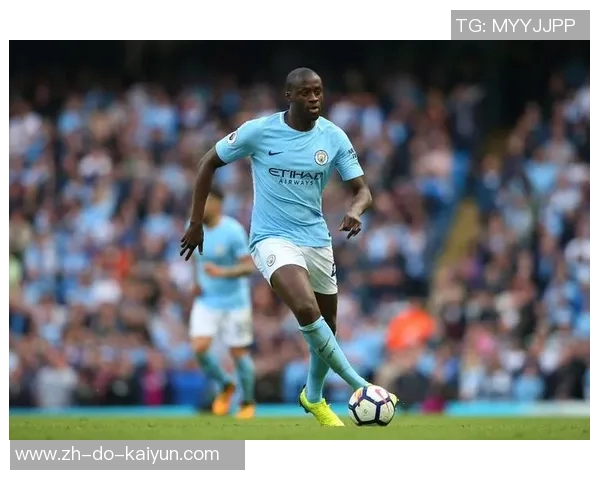 未来足球传奇:腰左脚球星引领新时代技术与风格革新 未来足球传奇:腰左脚球星引领新时代技术与风格革新